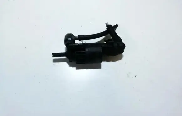 Renault Twingo I Windscreen/windshield washer pump 7700821782