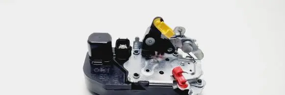 Dodge RAM 1500 DR Front door lock
