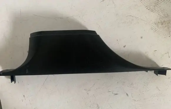 Mercedes-Benz R W251 (B) pillar trim (bottom) A2516900325