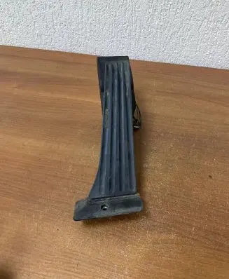 BMW 7 E65 E66 Accelerator throttle pedal 8366590
