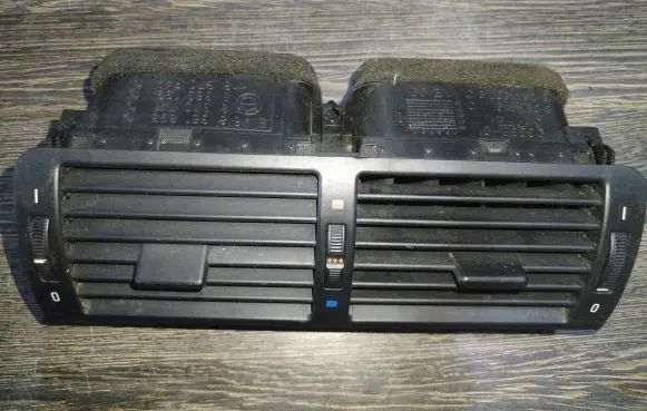 BMW 3 E46 Dash center air vent grill 8363199 8370741 8361895