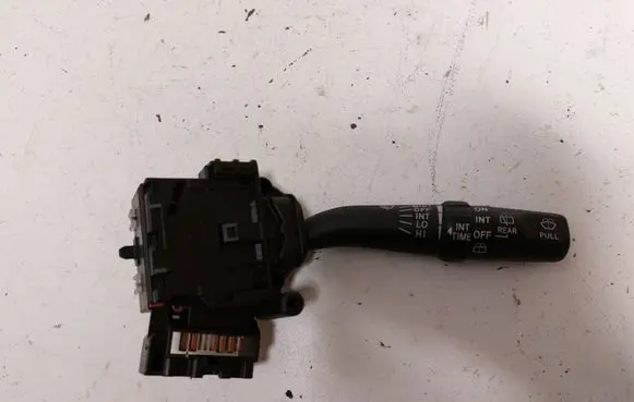 Toyota Avensis T220 Wiper control stalk 173654