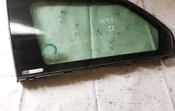 Citroen C4 Grand Picasso Rear side window as2