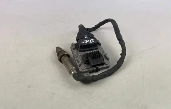 Mercedes-Benz E W213 Lambda probe sensor A0009053009