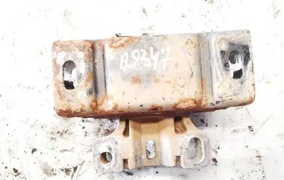 Skoda Octavia Mk1 (1U) Engine mount bracket 1j0199262bf