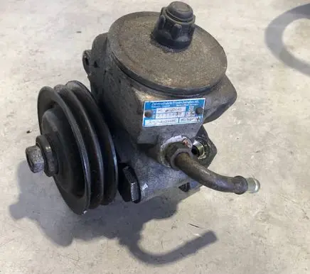 Mercedes-Benz 380 560SEC C126 Power steering pump 1264601480