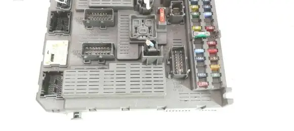 Citroen C8 Fuse module 9651938180
