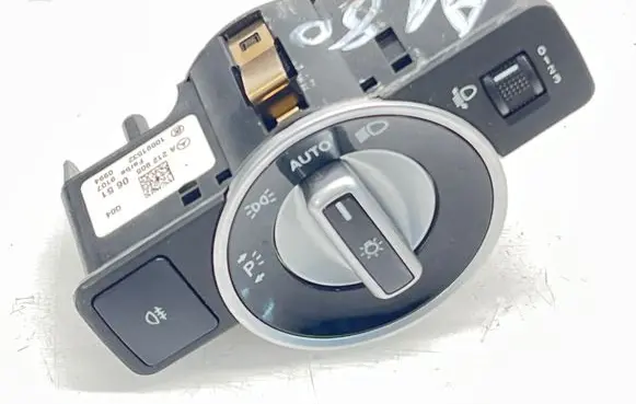 Mercedes-Benz A W176 Light switch A2129050651