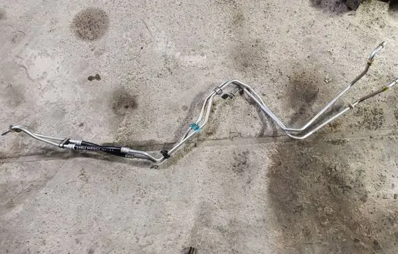 Dodge Durango Gearbox oil cooler pipe/hose 68244072AB