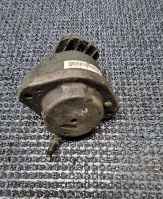 BMW 5 E60 E61 Engine mount bracket 6761092 15934612FR