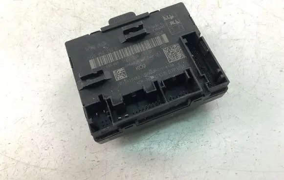 Volkswagen Golf VII Other control units/modules 5Q0959393E