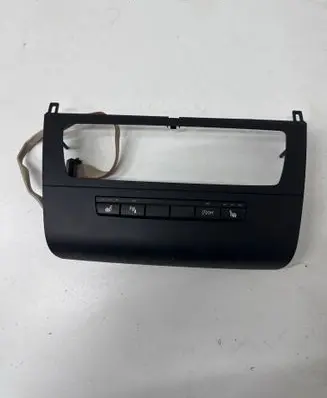 BMW 1 E81 E87 Seat heating switch 6970914 110187 03744603