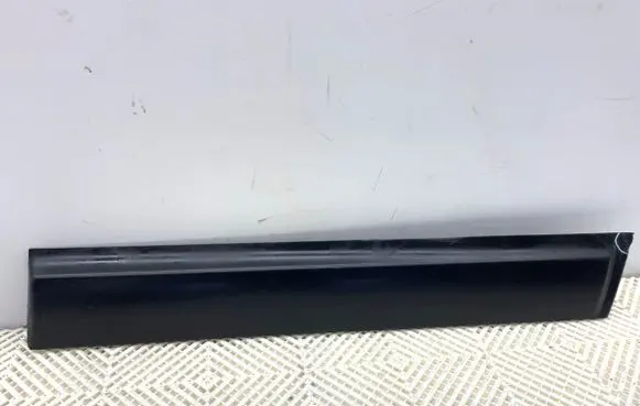 Nissan Qashqai Front door trim (molding) 
