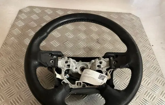 Mitsubishi Outlander Steering wheel