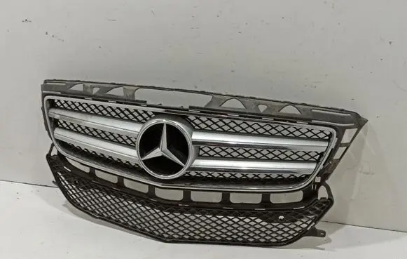 Mercedes-Benz CLS C218 X218 Front grill A218885002