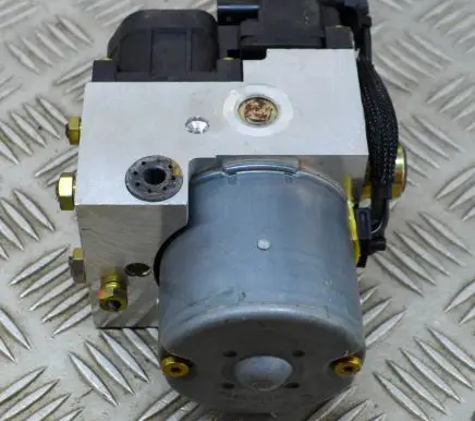 Porsche Boxster 986 ABS Pump 98635575500