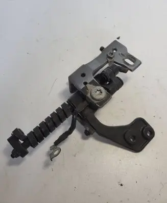 BMW 3 E36 Tailgate/trunk/boot hinge 8254015