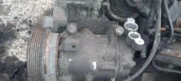 Nissan NV200 Air conditioning (A/C) compressor (pump) 8200953359A 8200953359--A