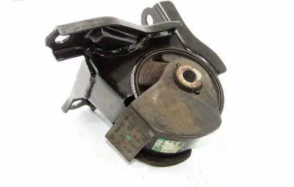 Hyundai Tucson JM Engine mount bracket