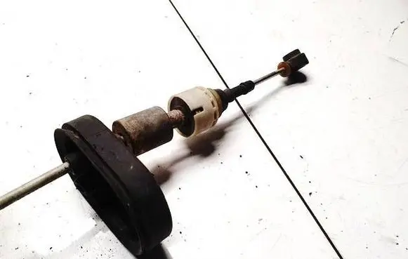 Gear shift cable linkage