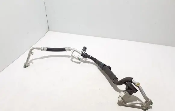 Volvo EX30 Air conditioning (A/C) pipe/hose 8890505979
