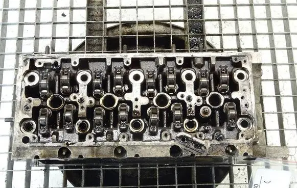Skoda Octavia Mk3 (5E) Engine head CRMB