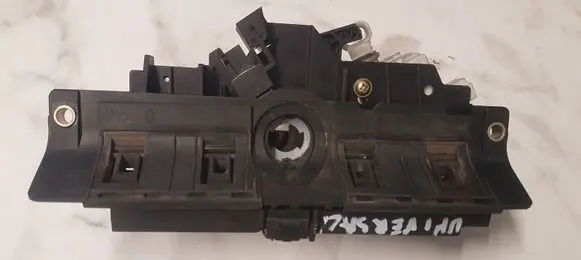 Audi A6 S6 C5 4B Tailgate/trunk/boot lock/catch/latch 809827565H