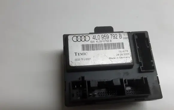 Audi Q7 4L Door control unit/module 4L0959792B 4L0959792