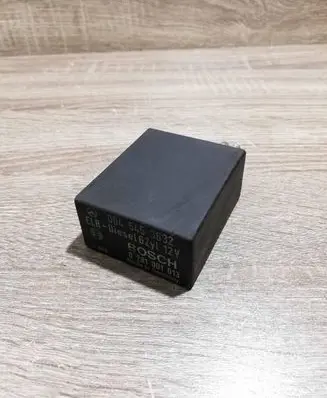 Mercedes-Benz E W124 Other relay 0045453632 0281001013