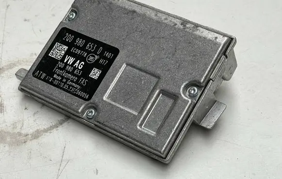 Volkswagen Polo VI Rear glass lock/latch 2Q0980653D
