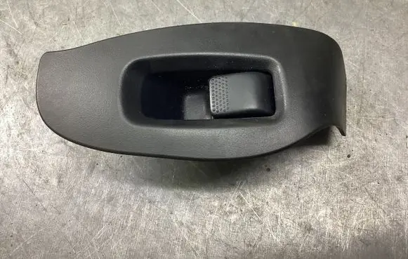 Subaru Outback Electric window control switch 2131
