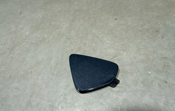 Volvo XC60 Front tow hook cap/cover 313237671