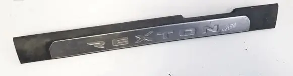 SsangYong Rexton Front sill trim cover 7726008010