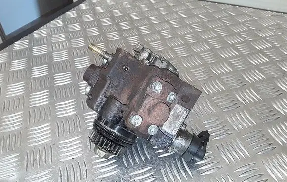 Nissan Qashqai Fuel injection high pressure pump h8200690744 0445010223 8200934657a