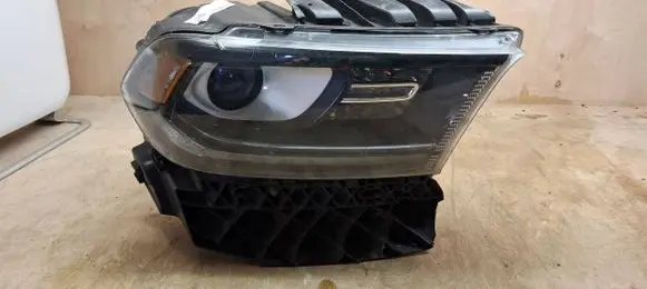 Dodge Durango III Headlight/headlamp