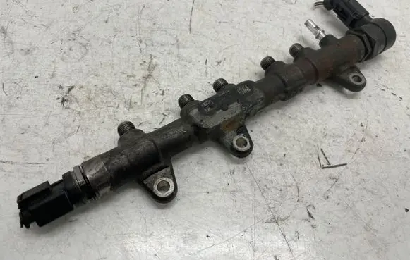 BMW 4 F36 Gran coupe Fuel main line pipe 8514154 0445214315