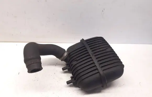 Audi A6 S6 C6 4F Intake resonator 8E0129955B