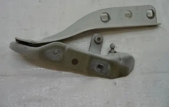 Citroen DS5 Engine bonnet/hood hinges 9686611580