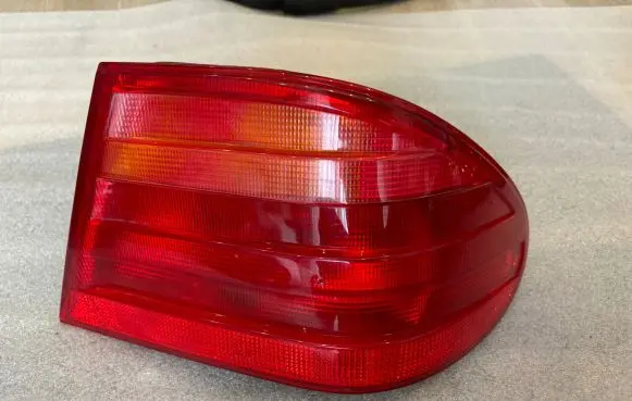 Mercedes-Benz E W210 Rear/tail lights A2108204464