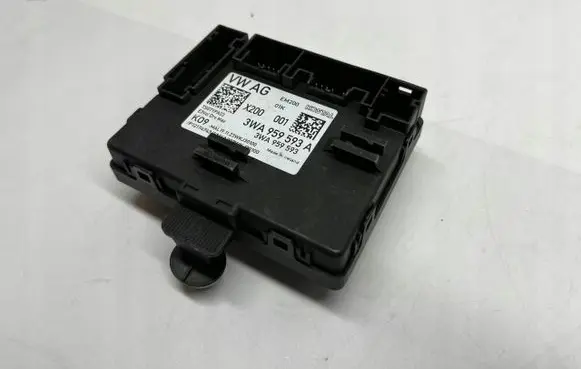Skoda Octavia Mk1 (1U) Door control unit/module 3WA959593A