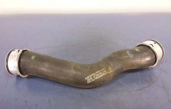Porsche Boxster 987 Engine coolant pipe/hose 98710650231