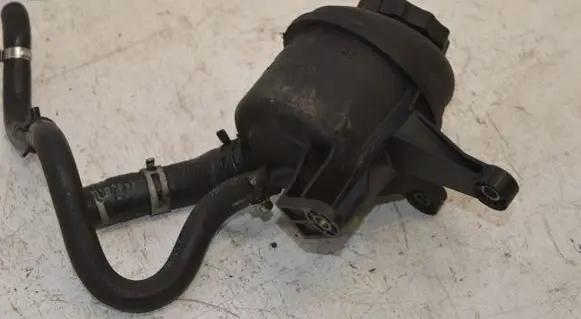Mercedes-Benz C W203 Power steering fluid tank/reservoir A2034600083
