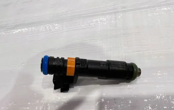 Jeep Cherokee Fuel injector 04593986AA