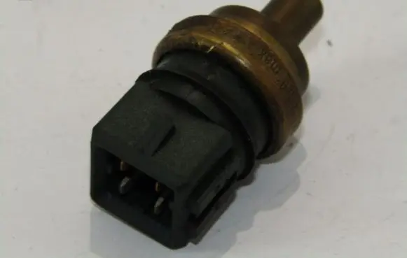 Volkswagen PASSAT B5 Coolant temperature sensor 059919501