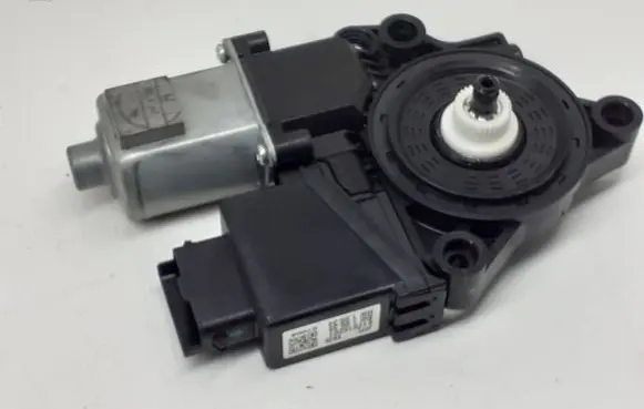 KIA Optima Front door window regulator motor 82450D4000