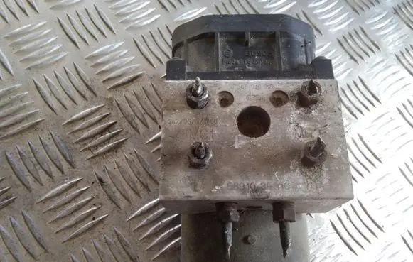 KIA Sorento ABS Pump 0265216928 589103E310 0273004660