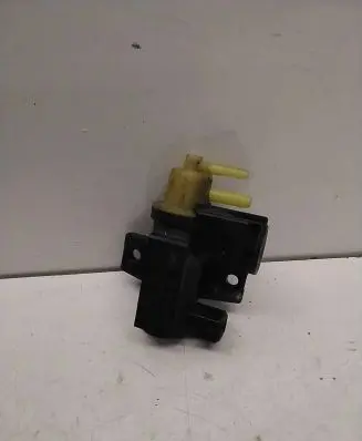 Renault Megane III Turbo solenoid valve 8200790180 70181405 13T042