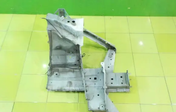 Nissan Juke I F15 Front side member PRZOD 18AB14