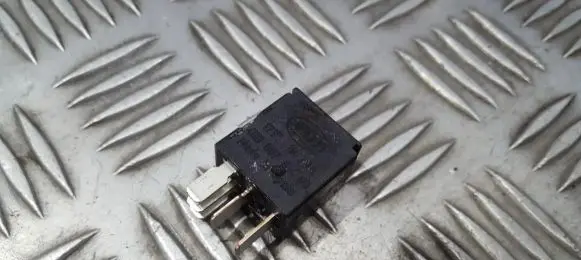 Volvo V70 Other relay 9441161 4RD007814-00