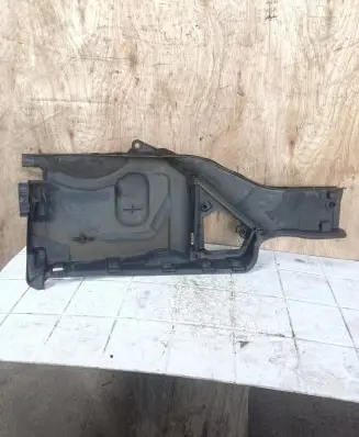 BMW 5 E60 E61 Air intake duct part 74850610 64316921601